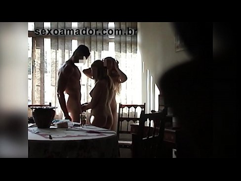 ❤️ 性友邀请巨无霸和他一起玩3P Fucking video❤